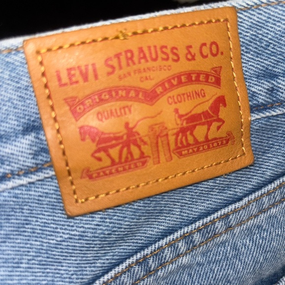 Levi Denim Skirt - Picture 3 of 5